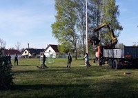 30.4.2016 - Stavění Májky